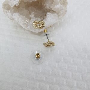 New Gold Kendra Scott Annie Stud Earrings